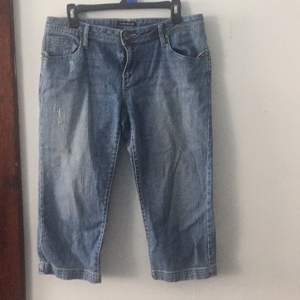 Axcess Stretchy jean capris